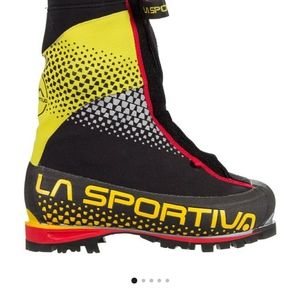 La sportiva semi new used mountain boots